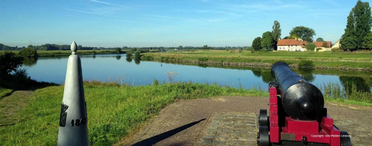 Chalet Or Apartment Nearby Roermond Outlet Stevensweert Экстерьер фото